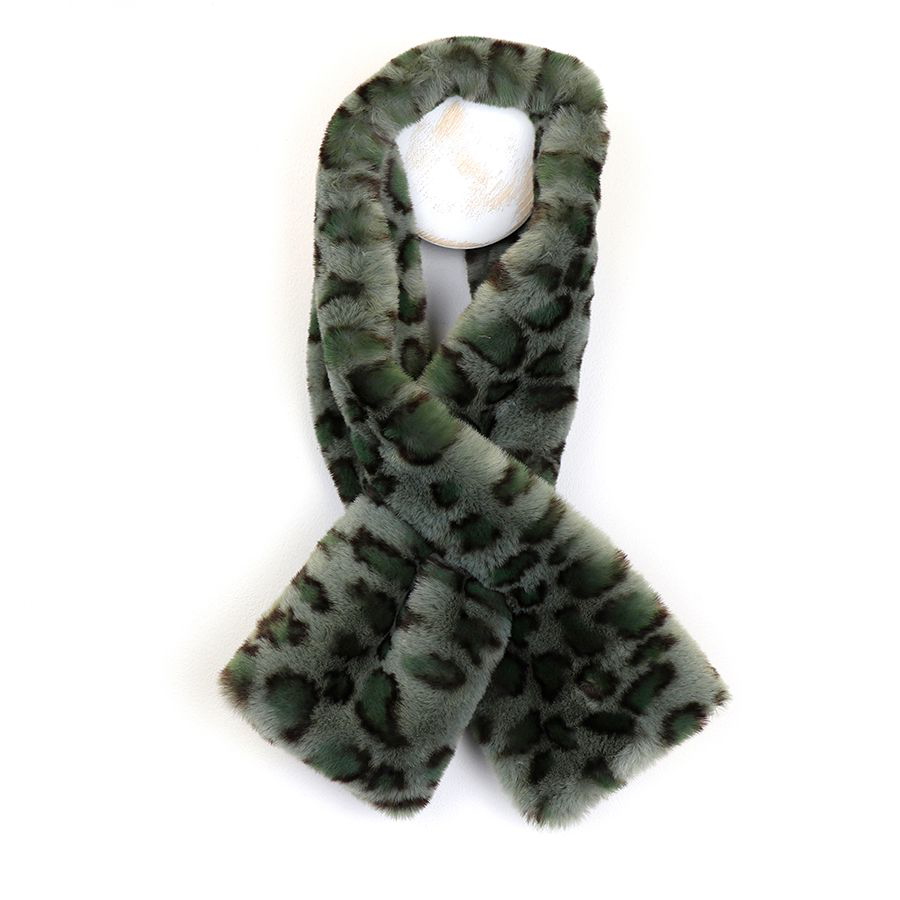 Green Leopard Print Faux Fur Pull Through Scarf