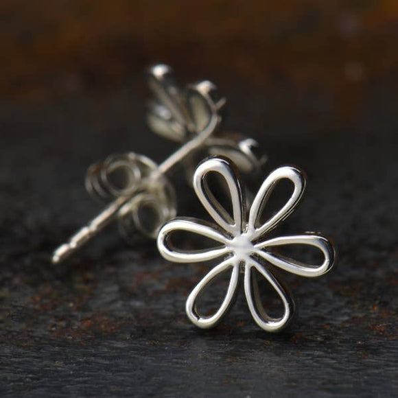 Sterling silver daisy deals stud earrings